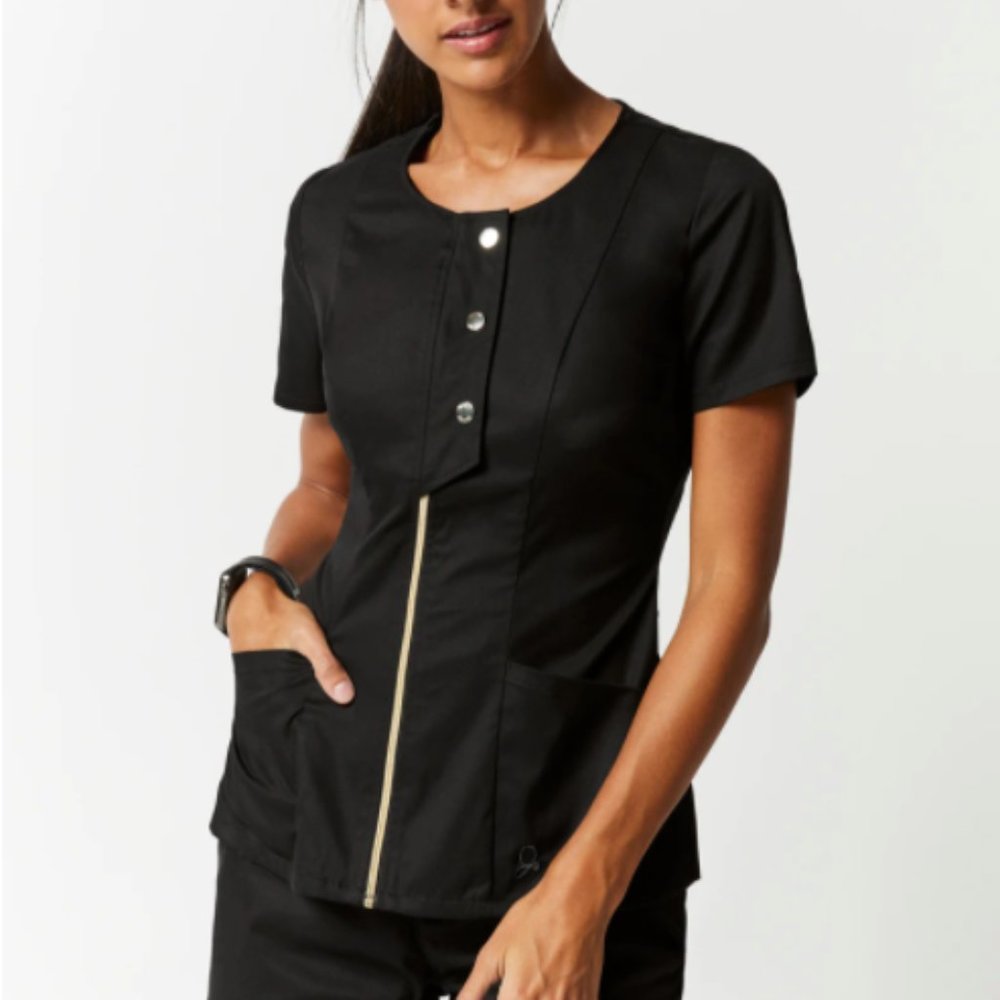 Jaanuu Scrub top